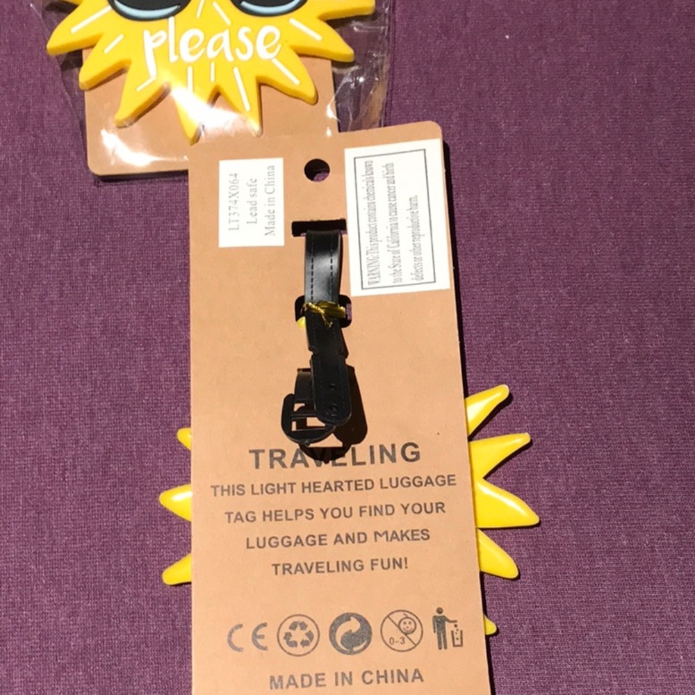 Luggage Tag Sunglasses on the Sun - Picture 4 of 4